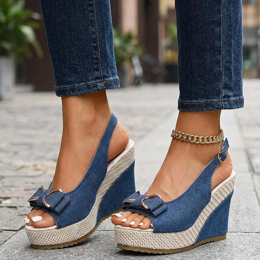 Zeppe in denim celeste con fiocco