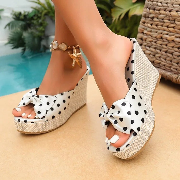 Elara sandali con zeppa a pois