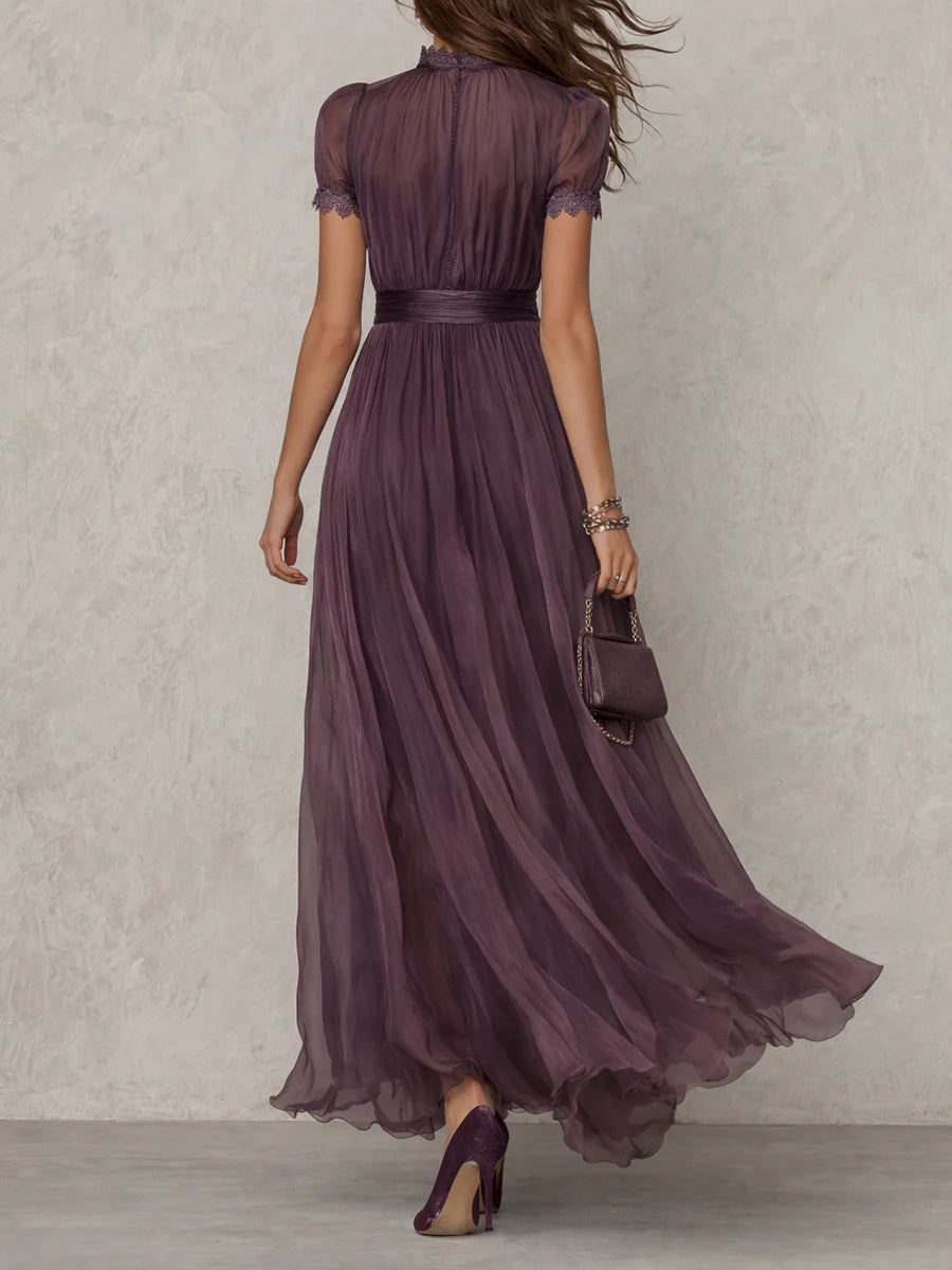Abito maxi viola in chiffon con scollo a goccia e bordo in pizzo