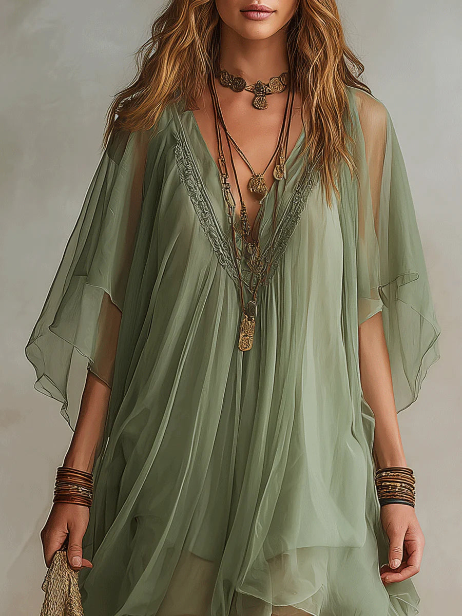 Mini abito verde in chiffon con scollo a V e strati fluidi