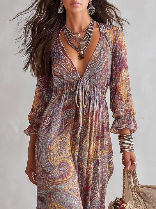 Abito maxi in chiffon arricciato con scollo a V e stampa paisley