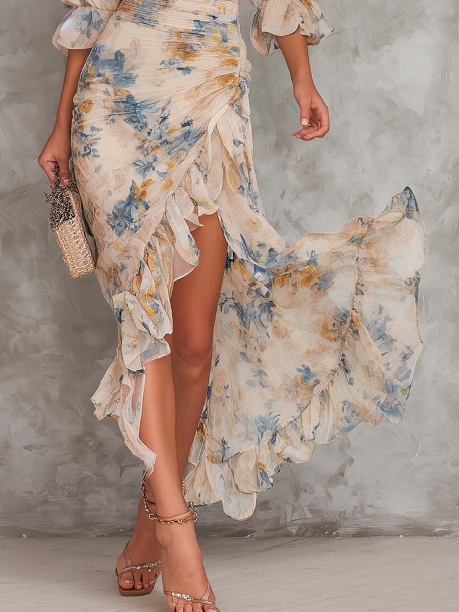 Abito maxi in chiffon beige a collo alto con stampa floreale stile dipinto a olio